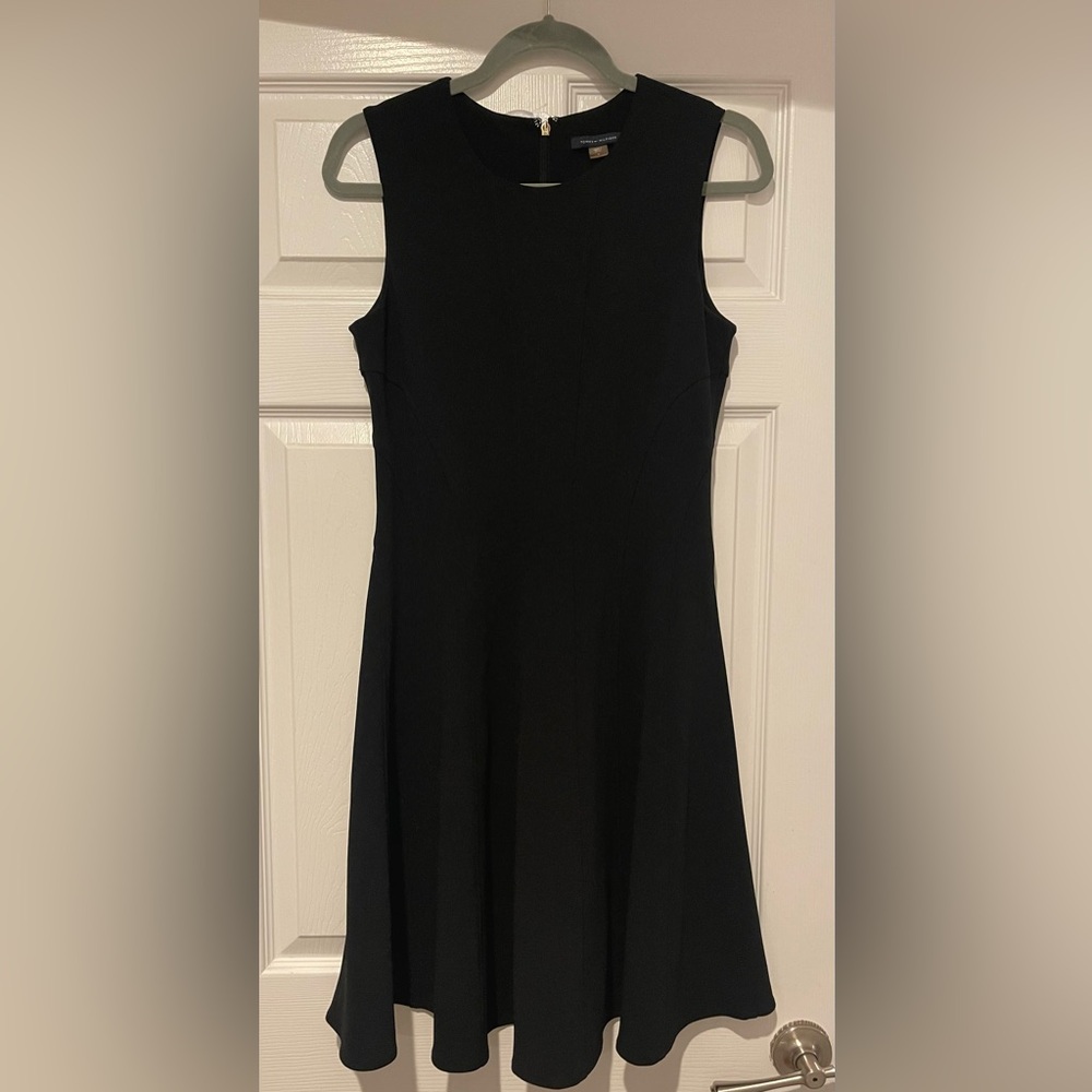 Elegant Tommy Hilfiger Black Sleeveless Dress